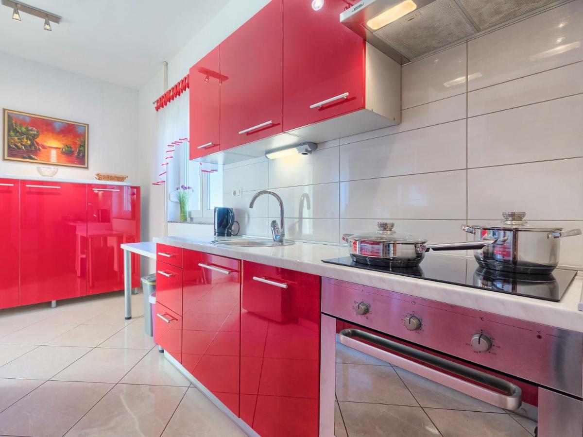 Apartment Laura By Interhome Galižana 外观 照片